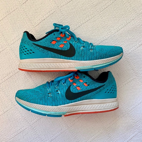 Nike Shoes - Nike Zoom S19